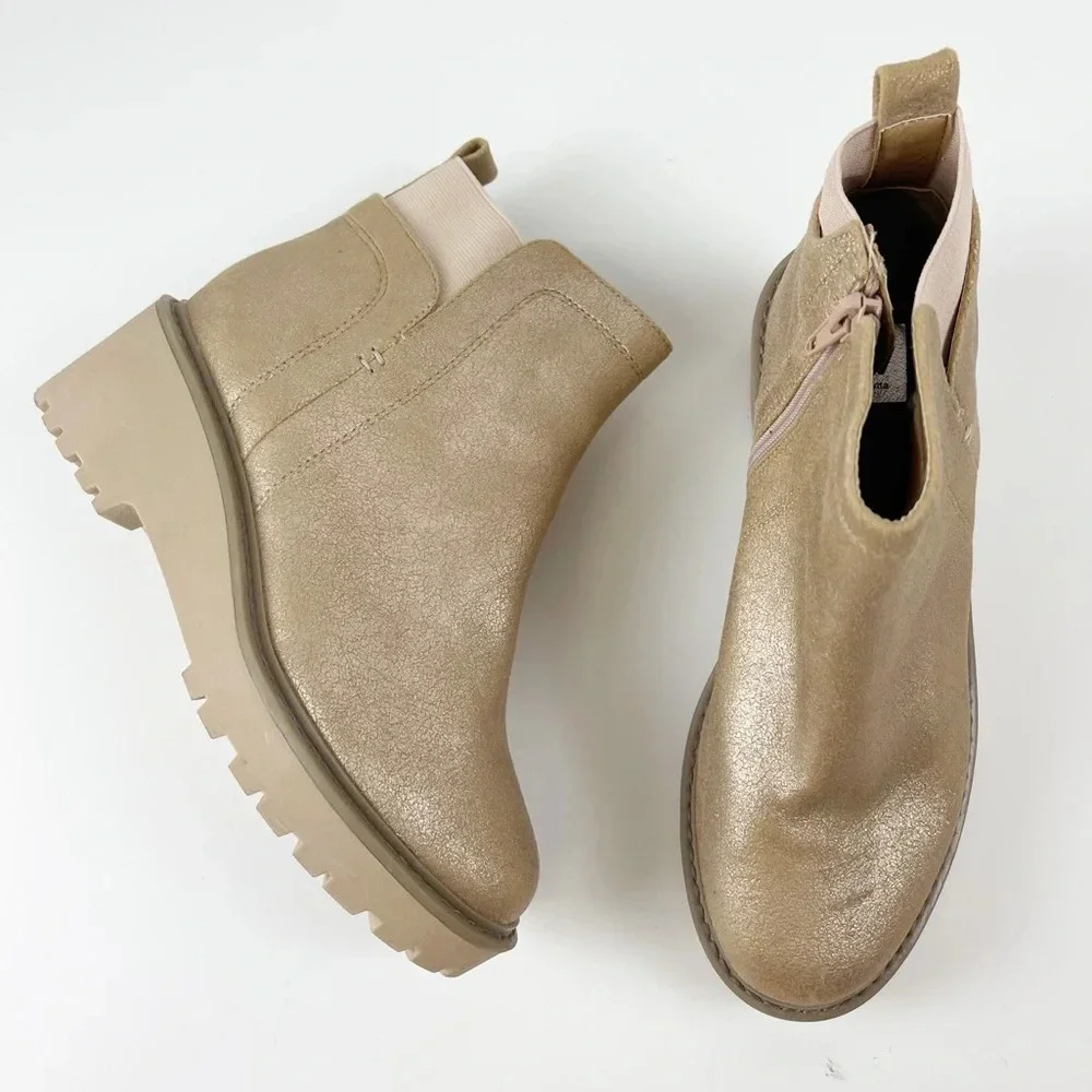 NEW DV Dolce Vita Fury Lug Booties Boots Size 5 Gold Side Zip